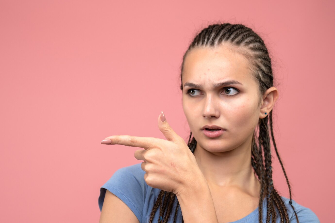 The Do’s and Don’ts of Popping Pimples: A Guide to Avoiding Scars